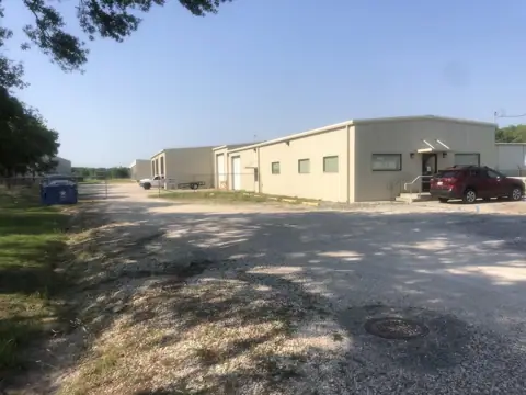 Jennings RV & Horse Trailer Repair Center, LLC photo 2