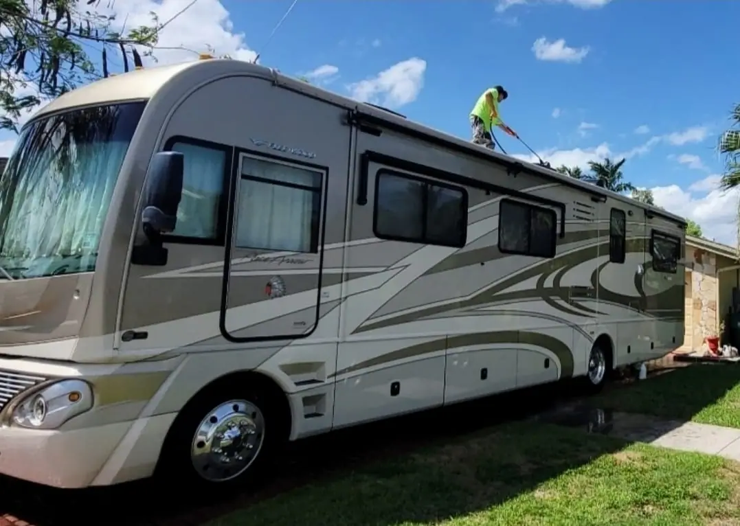 BBMotorhomes LLC, RV inspection in Miami